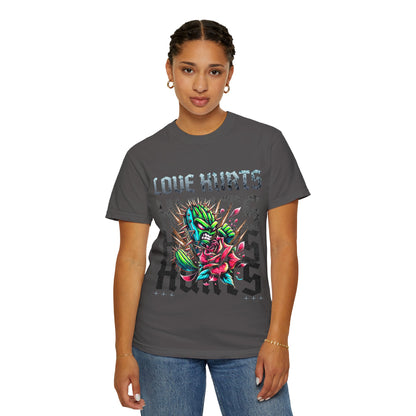 T-Shirt Love Hurts Unisex Garment-Dyed